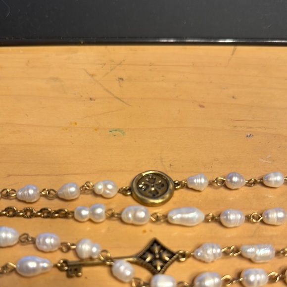 Patricia Nash Gold and Cream Pearl Necklace - Picture 2 of 11